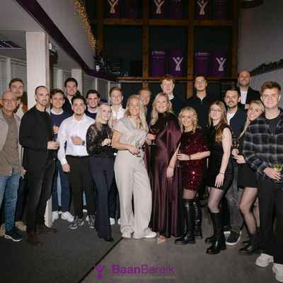 De foto's van onze kerstborrel staan online!